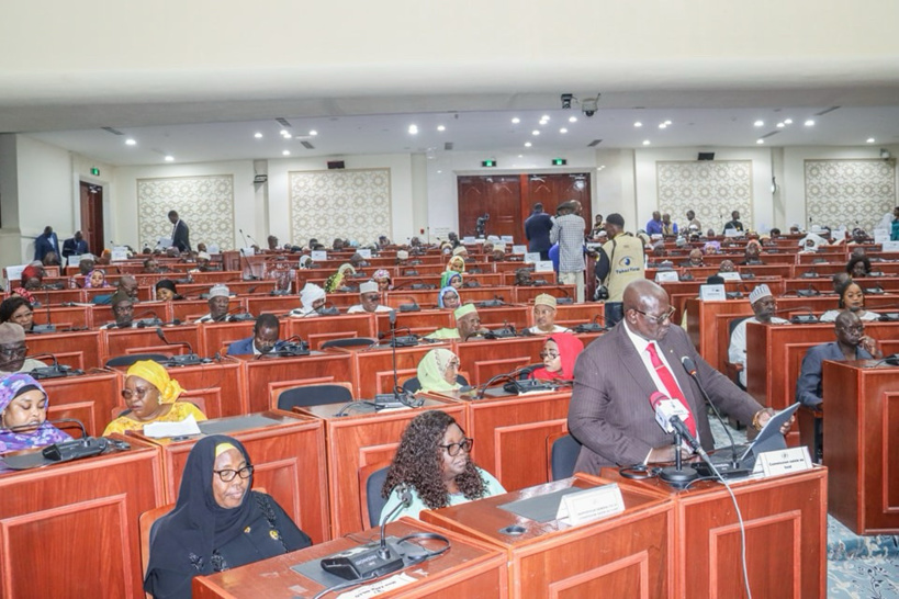 Tchad : le CNT approuve la nouvelle loi organique sur les parlementaires Tchad : le CNT approuve la nouvelle loi organique sur les parlementaires