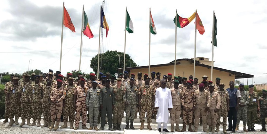 Force Multinationale Mixte : des médailles décernées aux officiers d'état-major sortants