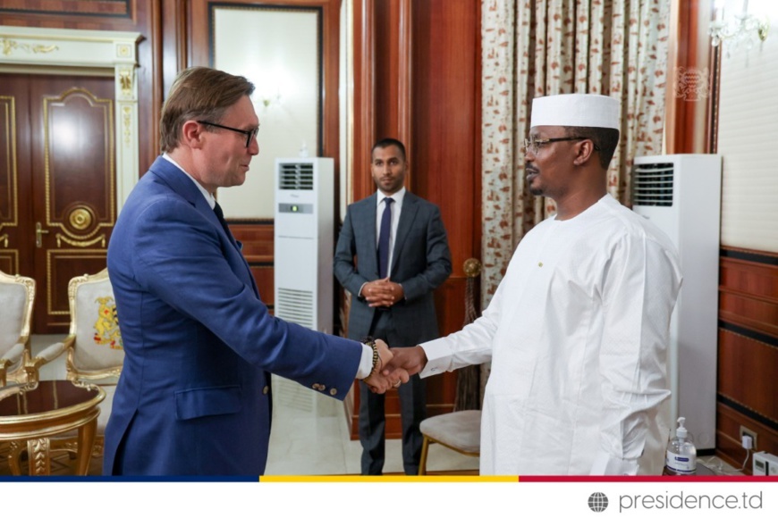 Tchad - Hongrie : l’Envoyé Spécial pour le Sahal reçu par le Chef de l’Etat Tchad - Hongrie : l’Envoyé Spécial pour le Sahal reçu par le Chef de l’Etat