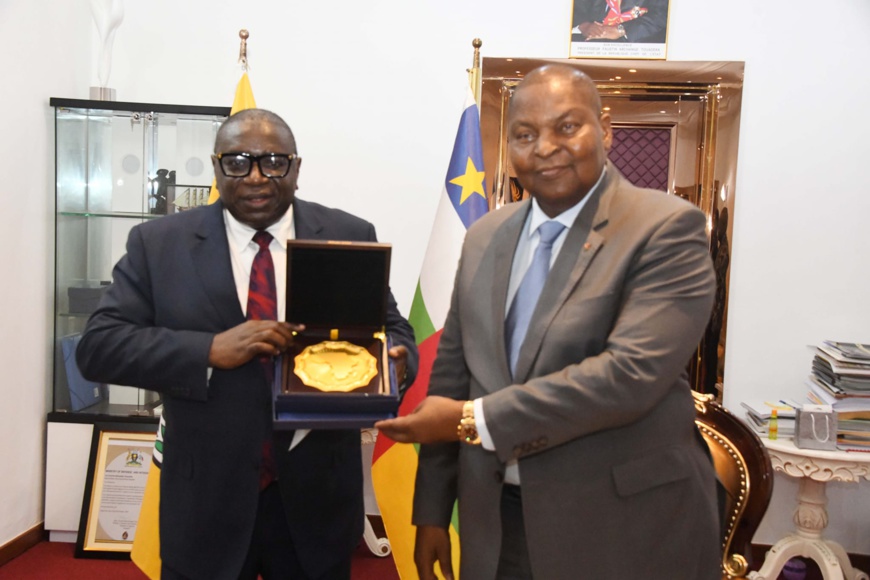 RCA : le président de la République a rencontré une délégation du Conseil de paix et de sécurité de l’UA RCA : le président de la République a rencontré une délégation du Conseil de paix et de sécurité de l’UA