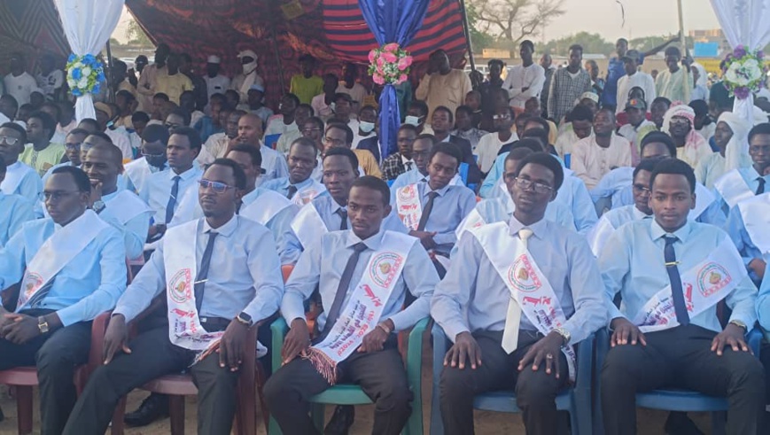 Tchad : Sanabil Assalam célèbre les nouveaux bacheliers du Ouaddaï à Abéché Tchad : Sanabil Assalam célèbre les nouveaux bacheliers du Ouaddaï à Abéché