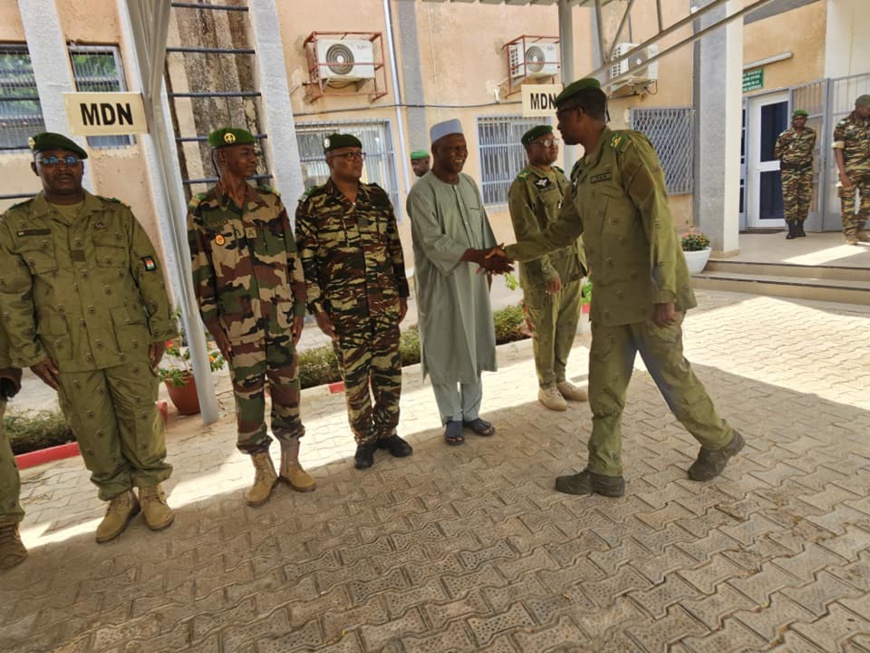 Niger : cérémonie de gradation des officiers promus du ministère de la Défense nationale Niger : cérémonie de gradation des officiers promus du ministère de la Défense nationale