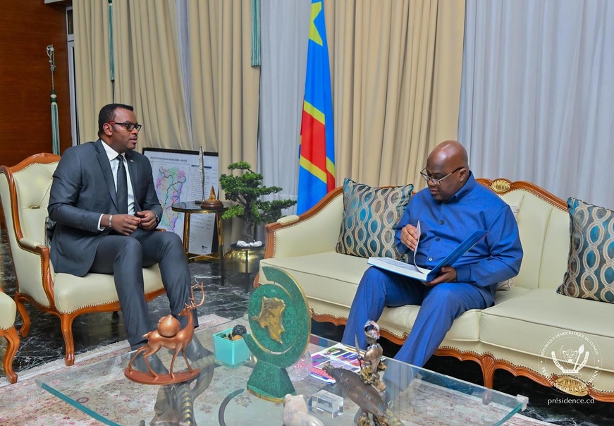 RDC : le chef de l’Etat a réceptionné les premiers annuaires des fonctionnaires de l’Etat RDC : le chef de l’Etat a réceptionné les premiers annuaires des fonctionnaires de l’Etat