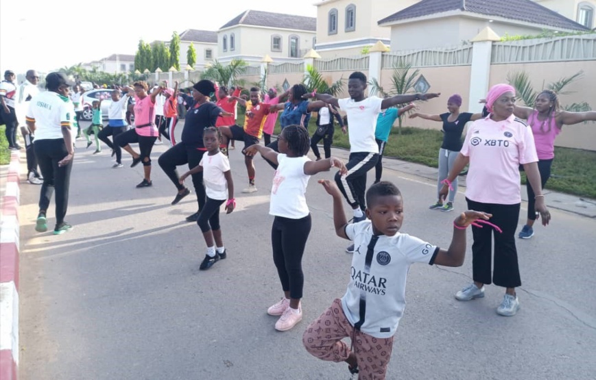 Tchad : Les Reines du Club Mercato footing luttent contre le cancer du sein par le sport