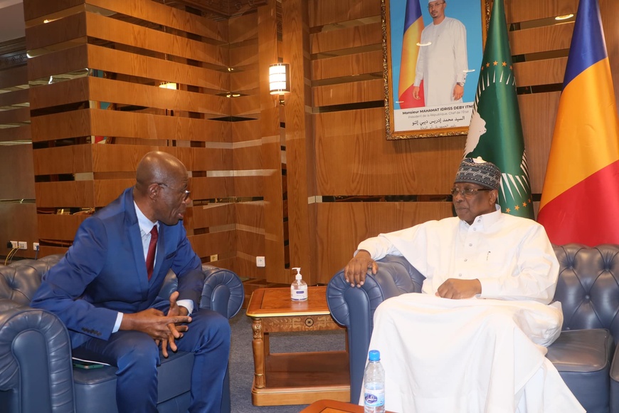 Tchad : Le chef de la diplomatie a reçu une délégation de l'Union africaine Tchad : Le chef de la diplomatie a reçu une délégation de l'Union africaine