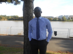 Pour l'ancien ministre Adrien Poussou, le Tchad peut aider à désarmer les groupes armés Pour l'ancien ministre Adrien Poussou, le Tchad peut aider à désarmer les groupes armés