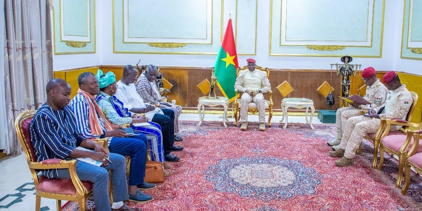 Burkina : la Commission de régulation des dysfonctionnements reçoit les directives du chef de l’Etat Burkina : la Commission de régulation des dysfonctionnements reçoit les directives du chef de l’Etat