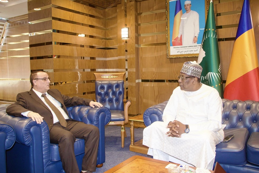 Diplomatie : le ministre tchadien des Affaires étrangères reçoit l’ambassadeur d’Algérie Diplomatie : le ministre tchadien des Affaires étrangères reçoit l’ambassadeur d’Algérie