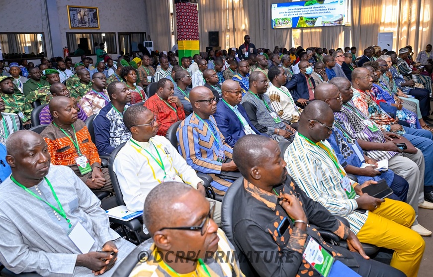 Burkina : « Il est temps de changer de paradigme dans le développement durable » (Premier ministre) Burkina : « Il est temps de changer de paradigme dans le développement durable » (Premier ministre)