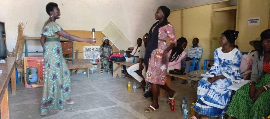 Tchad : le Fonds pour la Consolidation de la Paix organise à Sarh un concours de slam et de peinture Tchad : le Fonds pour la Consolidation de la Paix organise à Sarh un concours de slam et de peinture