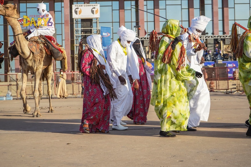 Festival Dary - Le dromadaire : un symbole fort des cultures de l'Ennedi Ouest et du Kanem Festival Dary - Le dromadaire : un symbole fort des cultures de l'Ennedi Ouest et du Kanem