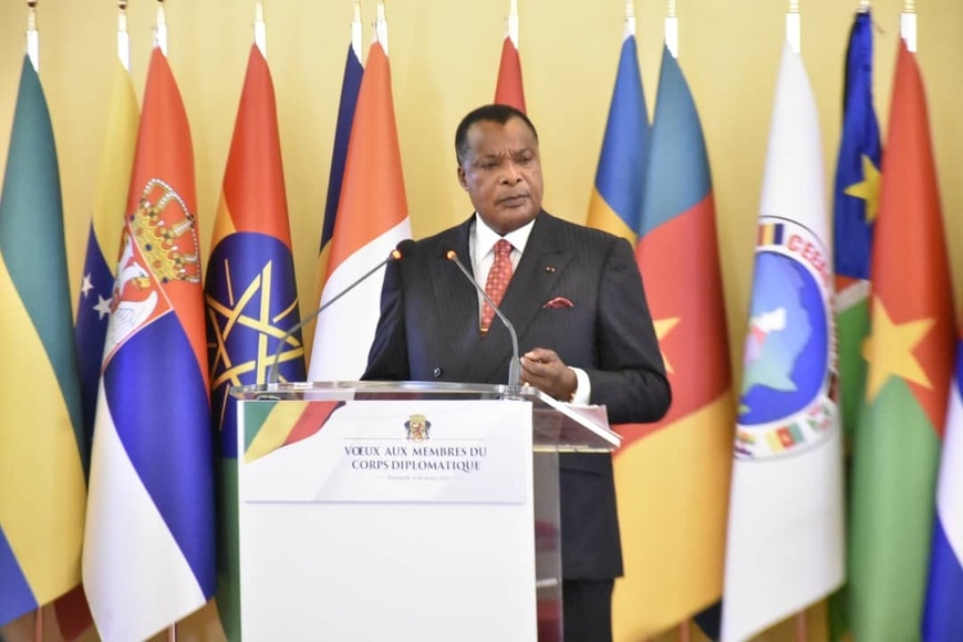 Denis Sassou N'Guesso répondant aux diplomates Denis Sassou N'Guesso répondant aux diplomates