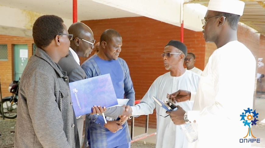 Tchad : des techniciens de l’ONAPE dans des établissements universitaires de N’Djamena Tchad : des techniciens de l’ONAPE dans des établissements universitaires de N’Djamena