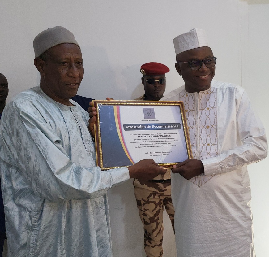 Tchad : Massaguet témoigne sa gratitude au ministre de l'Eau et de l'Énergie Tchad : Massaguet témoigne sa gratitude au ministre de l'Eau et de l'Énergie