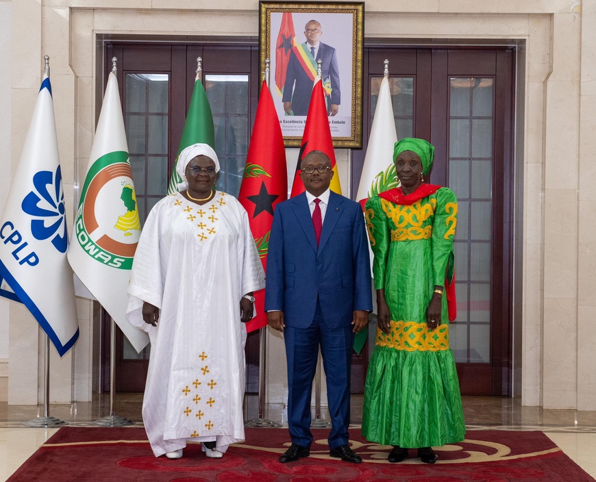 Le Tchad renforce ses liens avec la Guinée-Bissau : L'Ambassadrice Kalzeubé Neldikingar présente ses lettres de créance Le Tchad renforce ses liens avec la Guinée-Bissau : L'Ambassadrice Kalzeubé Neldikingar présente ses lettres de créance