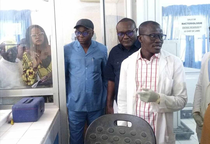 Tchad : le ministre de l'Eau et de l'Énergie visite des installations hydrauliques de la STE Tchad : le ministre de l'Eau et de l'Énergie visite des installations hydrauliques de la STE