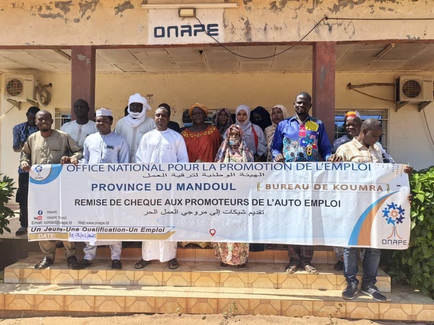 Tchad : l'ONAPE octroie un chèque de plus de 22 millions aux promoteurs d'emploi du Mandoul Tchad : l'ONAPE octroie un chèque de plus de 22 millions aux promoteurs d'emploi du Mandoul