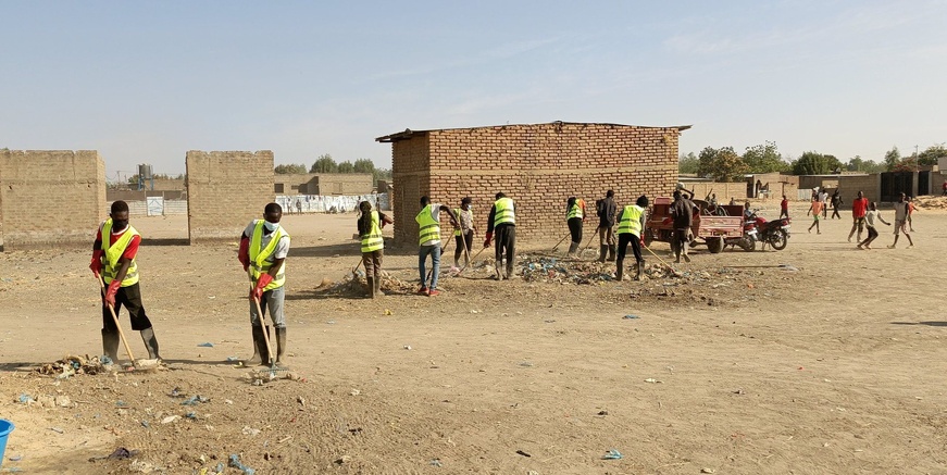 Tchad : Le Marché Chinois de Walia Hadjiraï fait peau neuve grâce aux bénévoles Tchad : Le Marché Chinois de Walia Hadjiraï fait peau neuve grâce aux bénévoles