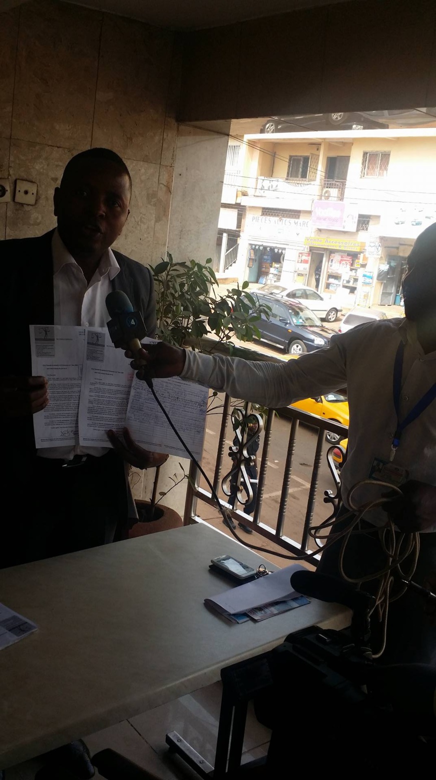 Delor Magellan Kamseu Kamgaing:"Honorables, s'il vous plaint, ne touchez pas notre riz sauté". Delor Magellan Kamseu Kamgaing:"Honorables, s'il vous plaint, ne touchez pas notre riz sauté".