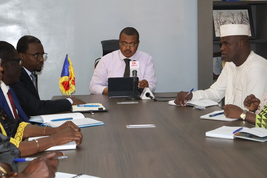 Tchad : Le ministre de la Jeunesse et des Sports Maïdé Hamit Lony fixe le cap pour son département Tchad : Le ministre de la Jeunesse et des Sports Maïdé Hamit Lony fixe le cap pour son département