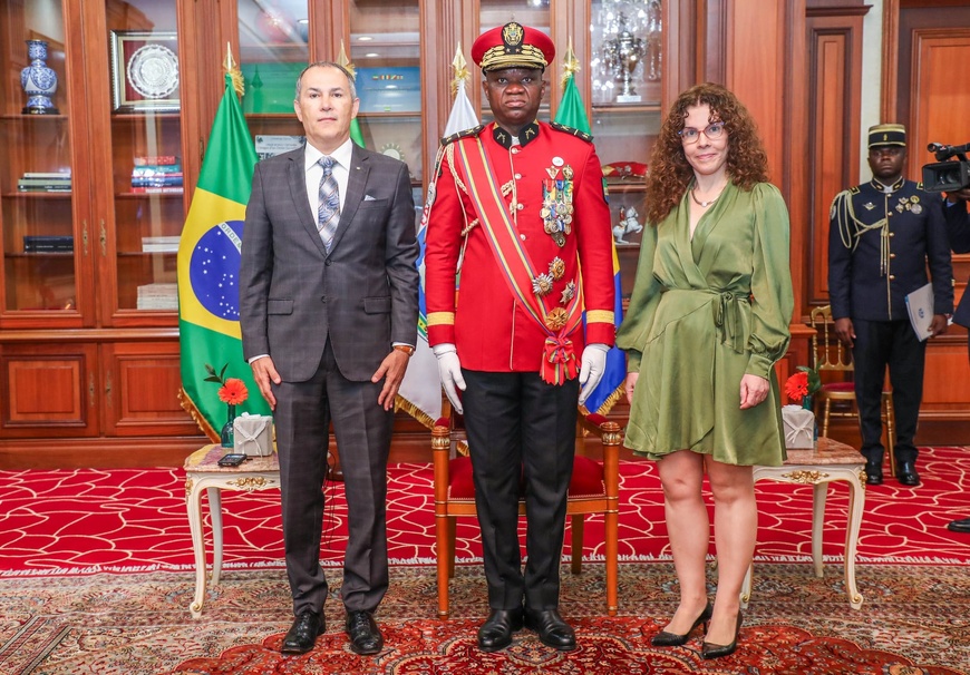 Gabon : le président de la République reçoit les lettres de créance de 5 nouveaux ambassadeurs