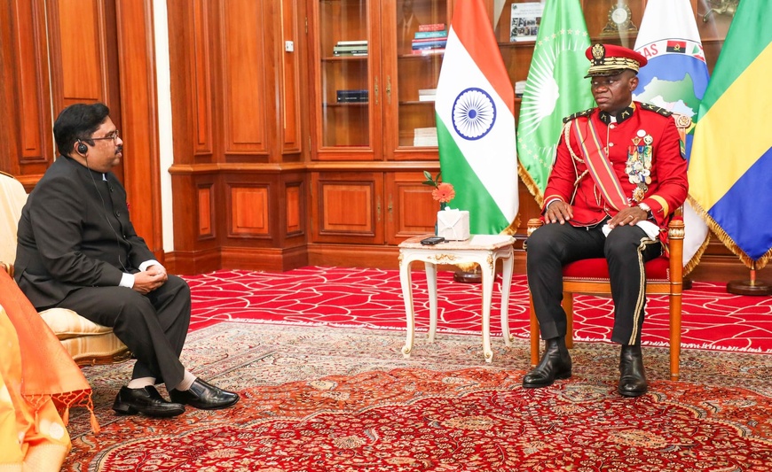 Gabon : le président de la République reçoit les lettres de créance de 5 nouveaux ambassadeurs