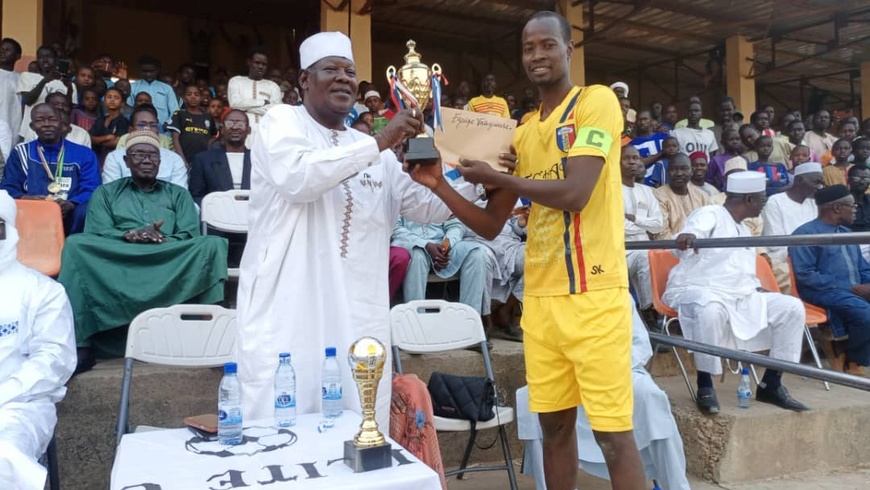 Tchad : La "Coupe de la Solidarité" réunit la jeunesse de Mongo autour du football Tchad : La "Coupe de la Solidarité" réunit la jeunesse de Mongo autour du football