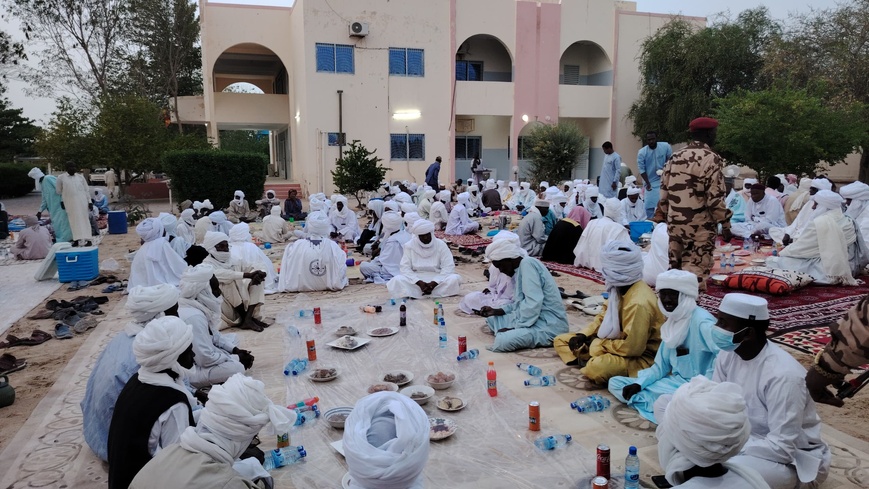 Tchad : Le général Asseif Mahamat Assouni prône la cohésion lors d’un Iftar au Kanem Tchad : Le général Asseif Mahamat Assouni prône la cohésion lors d’un Iftar au Kanem