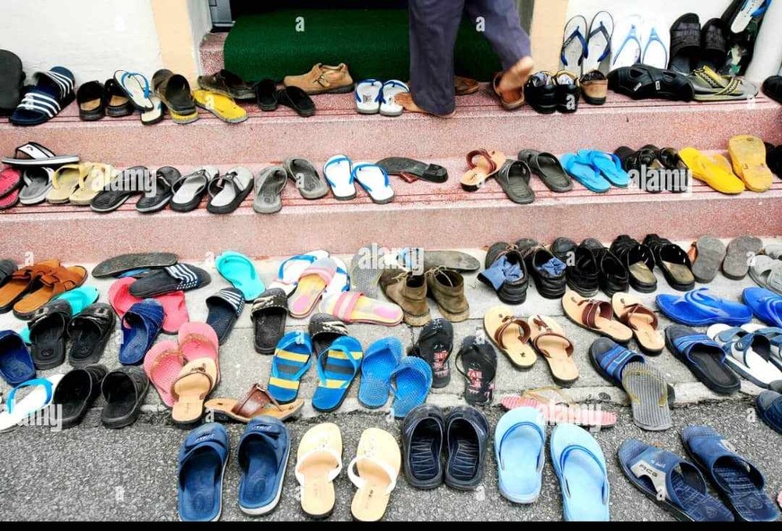 Tchad : à N'Djamena, les mosquées ciblées par des voleurs de chaussures Tchad : à N'Djamena, les mosquées ciblées par des voleurs de chaussures