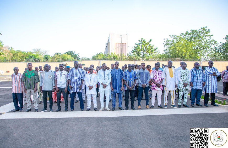 Burkina : montée des couleurs à Koulouba, sérénité et vigilance face aux velléités de déstabilisation