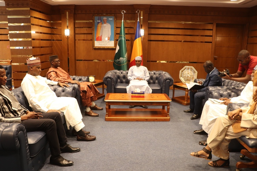 Tchad : les ambassadeurs des États de l'AES s'entretiennent avec le ministre d'État chargé des Affaires étrangères Tchad : les ambassadeurs des États de l'AES s'entretiennent avec le ministre d'État chargé des Affaires étrangères