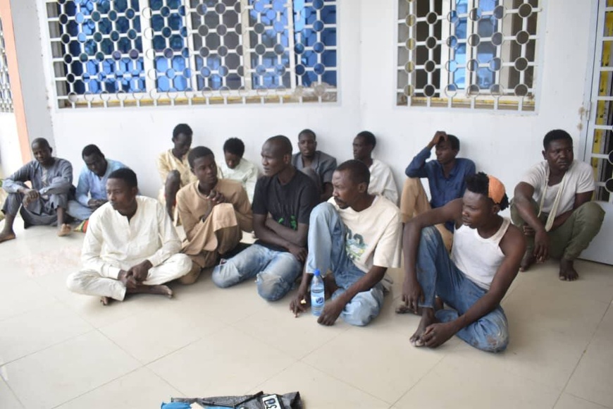 Tchad : 22 malfrats présentés à la presse, un réseau criminel démantelé Tchad : 22 malfrats présentés à la presse, un réseau criminel démantelé