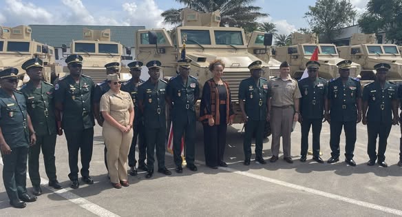 Côte d'Ivoire : Les États-Unis remettent 13 véhicules blindés Puma M36 aux forces militaires ivoiriennes