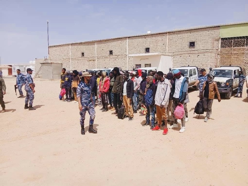 Libye : Arrestation de migrants subsahariens (Tchadiens, Maliens et Nigeriens) lors d'une patrouille dans le désert