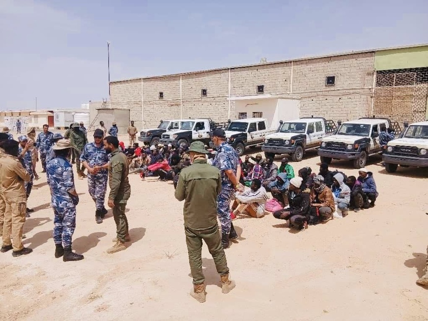 Libye : Arrestation de migrants subsahariens (Tchadiens, Maliens et Nigeriens) lors d'une patrouille dans le désert