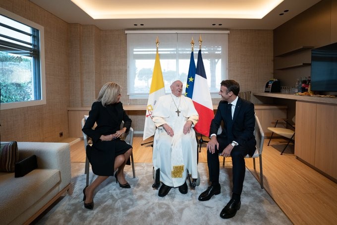 Hommage du Président Français Emmanuel Macron au Pape François