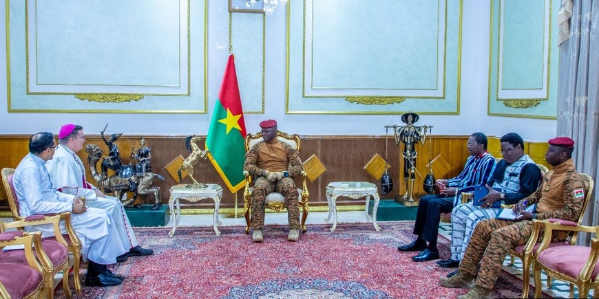 Hommage du Gouvernement du Burkina Faso au Pape François