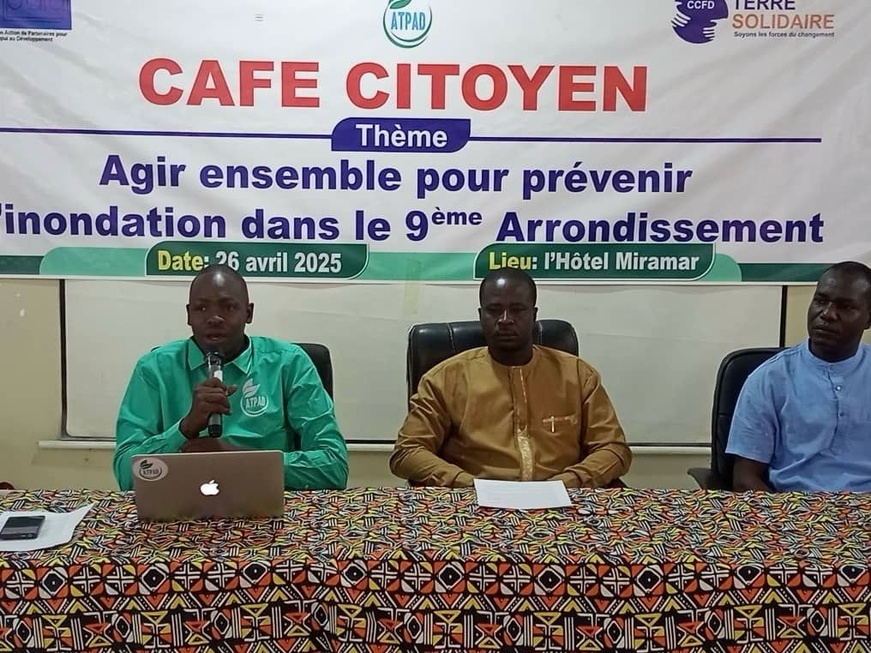 Tchad : L'APAD et l'ATPAD mobilisées contre les inondations dans le 9ème arrondissement de N'Djaména Tchad : L'APAD et l'ATPAD mobilisées contre les inondations dans le 9ème arrondissement de N'Djaména