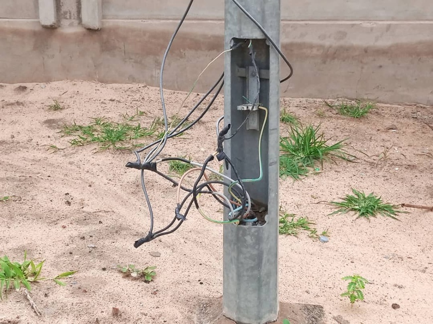 Câbles électriques sur la voie publique : le gouvernement ordonne des mesures urgentes à N’Djamena