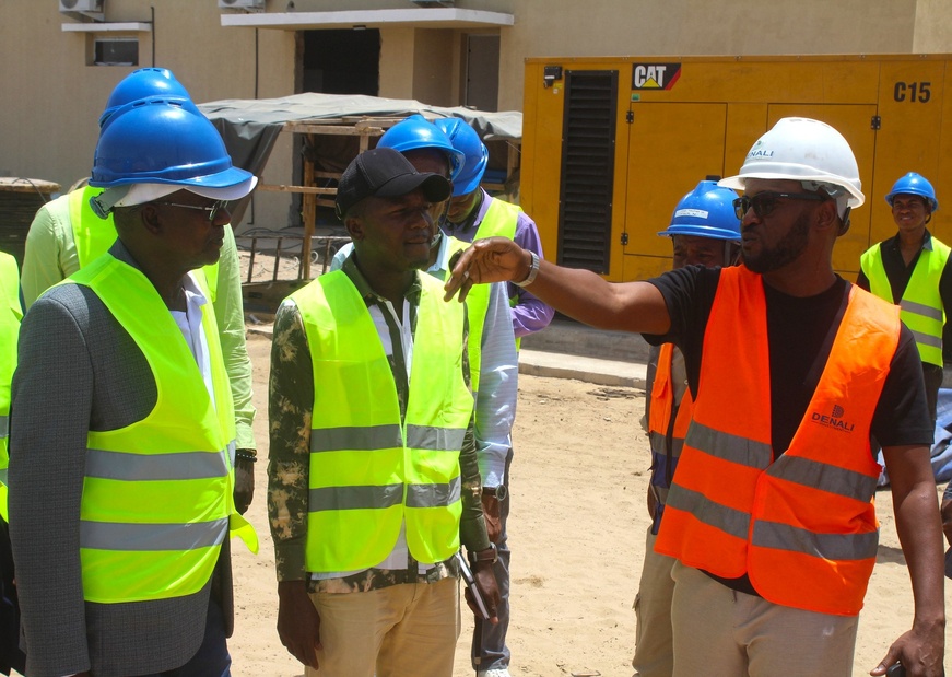 Tchad : Évaluation des progrès à la centrale bicombustible de Djarmaya par le Ministère de l'Eau et de l'Énergie