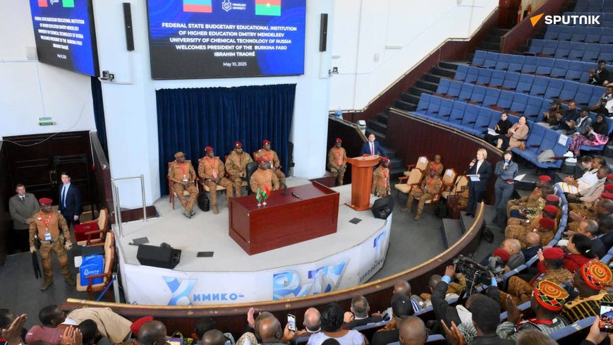 Burkina Faso : Le Capitaine Traoré rencontre des étudiants Africains en Russie et évoque la coopération éducative Burkina Faso : Le Capitaine Traoré rencontre des étudiants Africains en Russie et évoque la coopération éducative