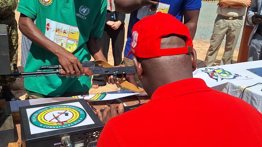 RCA : Les FACA démarrent officiellement le marquage de leurs armes RCA : Les FACA démarrent officiellement le marquage de leurs armes