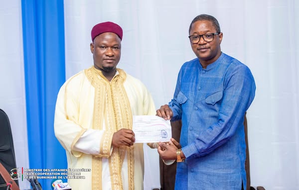 Burkina Faso : Un Burkinabè du Nigeria contribue à l'effort de paix avec un don agricole et financier