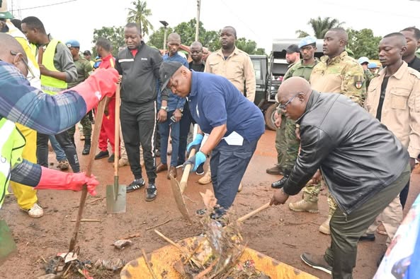 RCA : Le Président Touadéra participe activement à l'Opération "Kwa ti Kodro" dans le 3ème arrondissement