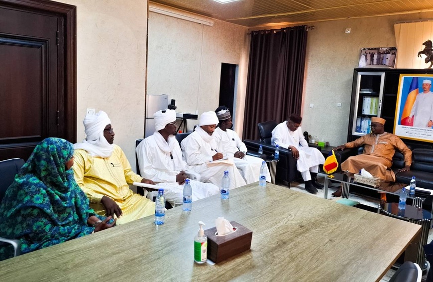Tchad – Faya : Le Ministre de l'Eau et de l'Énergie rencontre les élus locaux pour résoudre la crise énergétique et hydrique