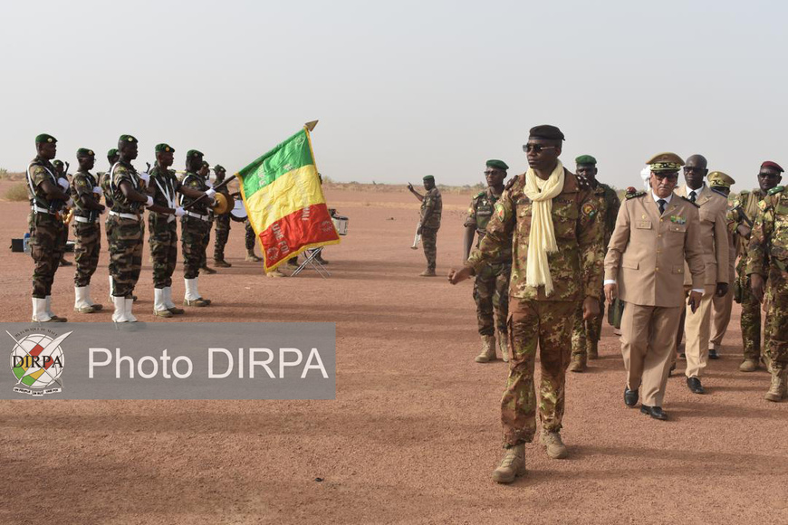 Mali - Kidal : Le ministre de la Défense et des anciens combattants en visite d’autorité à Kidal, près de deux ans après la reconquête Mali - Kidal : Le ministre de la Défense et des anciens combattants en visite d’autorité à Kidal, près de deux ans après la reconquête