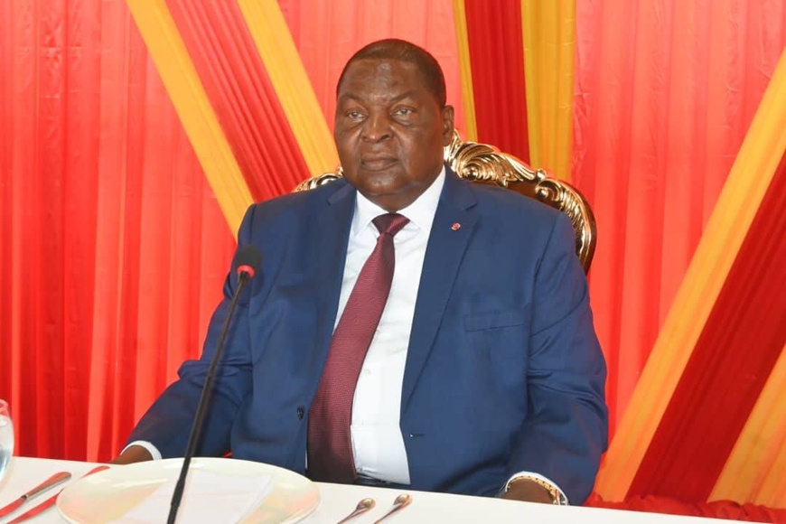 RCA : Le président Touadéra face à la presse pour un dialogue franc sur les enjeux nationaux RCA : Le président Touadéra face à la presse pour un dialogue franc sur les enjeux nationaux