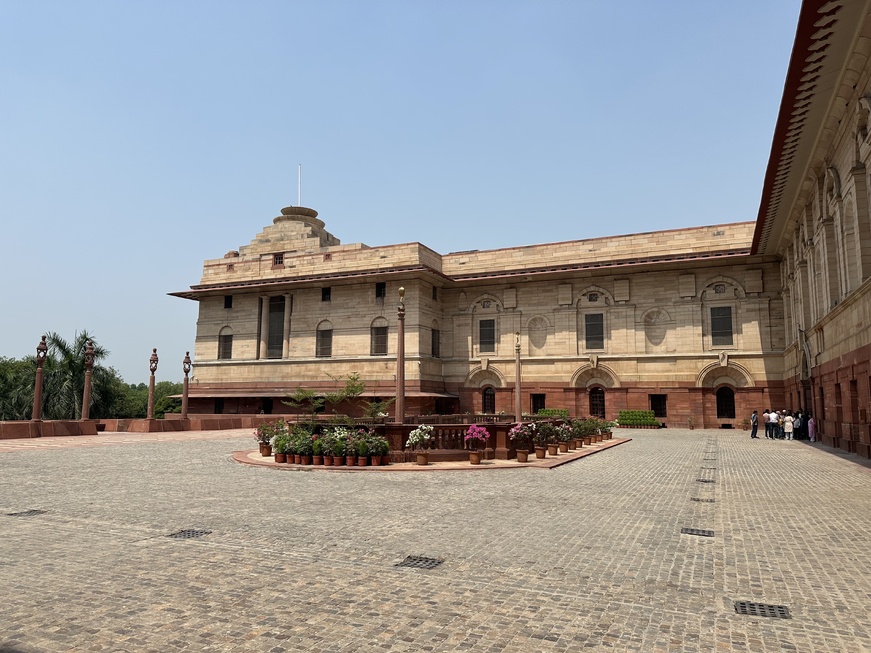 Immersion au cœur du Rashtrapati Bhavan : une visite au sommet de l’élégance institutionnelle indienne