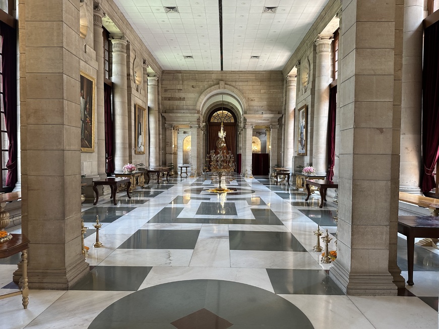 Immersion au cœur du Rashtrapati Bhavan : une visite au sommet de l’élégance institutionnelle indienne Immersion au cœur du Rashtrapati Bhavan : une visite au sommet de l’élégance institutionnelle indienne