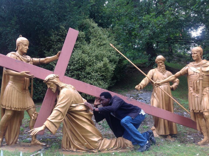Comment Fidèle Gouandjika porte déjà la croix de l'Archange TOUADERA